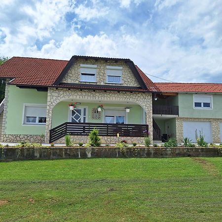 Guesthouse Miha Раковица Екстериор снимка