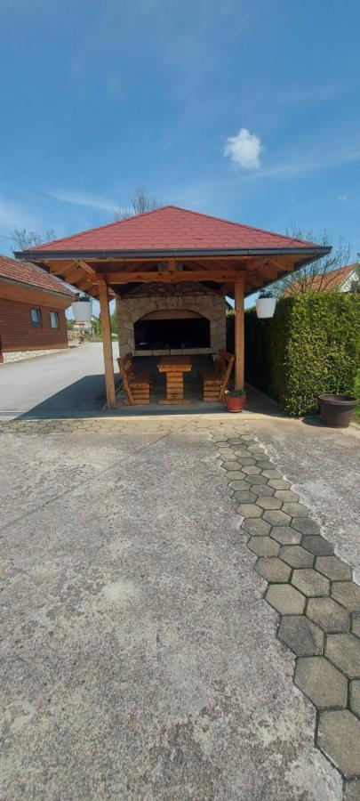 Guesthouse Miha Раковица Екстериор снимка