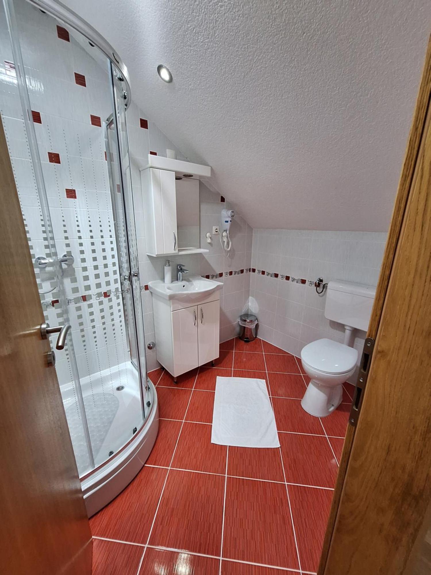 Guesthouse Miha Раковица Екстериор снимка