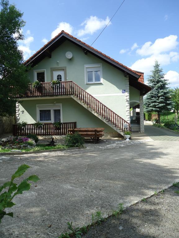Guesthouse Miha Раковица Екстериор снимка